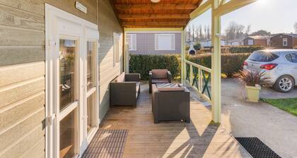 Exotic Chalet in Grandcamp With Swimming Pool