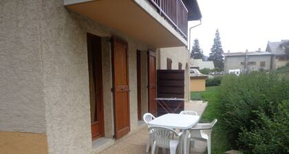 Cosy Apartment in Villeneuve la Salle With Garden