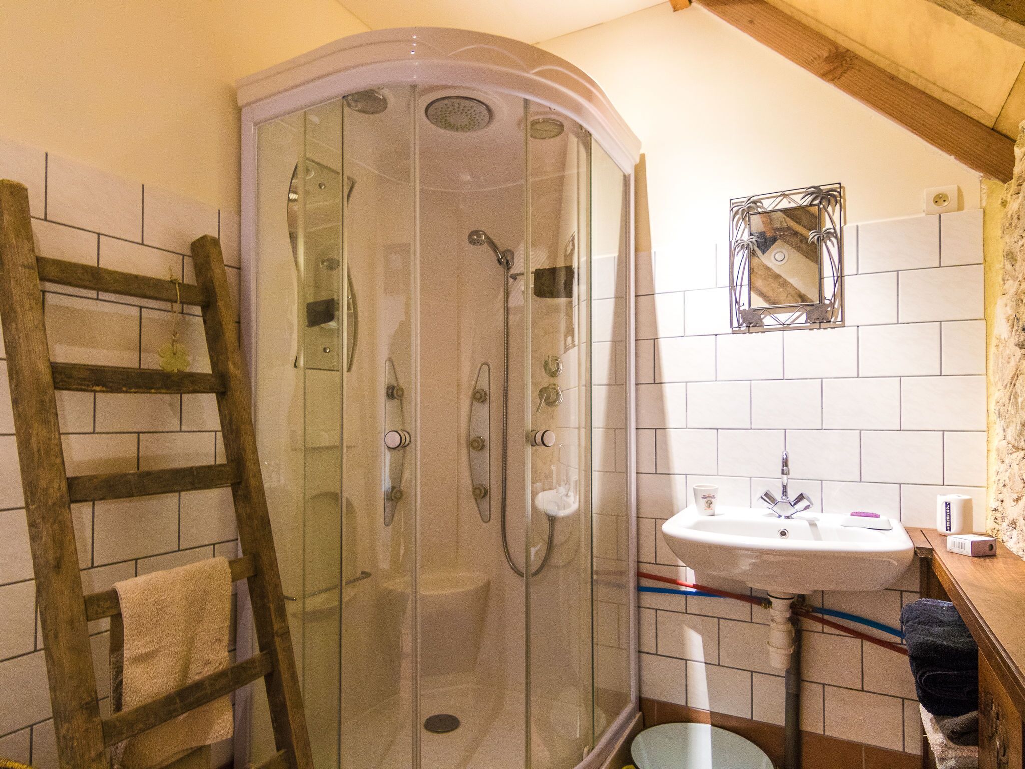 Shower dan handuk