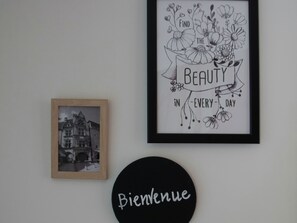 3 Schlafzimmer, Babybetten, individuell eingerichtet, Bettwäsche