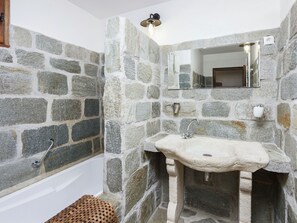 Bathtub - Charming Farmhouse in Cros-de-géorand With Swimming Pool (Cros-de-Georand)