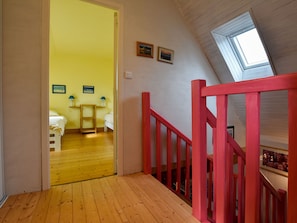 3 bedrooms, individually furnished - Modern Holiday Home in Crozon With Terrace (Crozon)