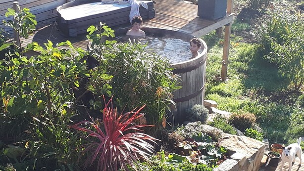 Property grounds - Designer House With hot Tub, Large Garden, 10mins From Morgat Beach! (Crozon)