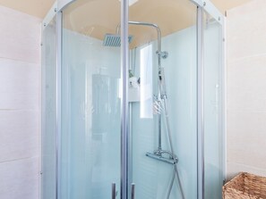 Shower - Pleasant Chalet in Grandcamp With Garden (Grandcamp-Maisy)