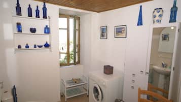 Shower dan handuk