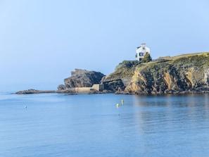 Exterior - Holiday Home Characteristic of the Region Along a River in Culture-rich Brittany (Clohars-Carnoet)