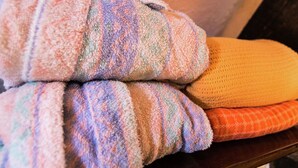 Individually furnished, bed sheets - Cozy Cottage in Saint-mesmin With Swimming Pool (Saint-Mesmin)