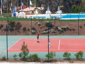 Sport court - Colorful Holiday Home With Dishwasher in the Landes (Saint-Julien-en-Born)