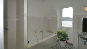 Unclassified image, 5 of 39, button - Luxurious Villa in Locquirec With Terrace (Locquirec)