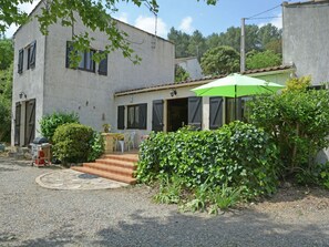 Exterior - Spacious Villa in Murviel-lès-béziers With Terrace (Cessenon-sur-Orb)