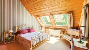 3 bedrooms, individually furnished, bed sheets