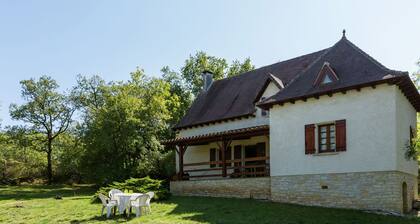 House With Huge Private Grounds in the Fine Surroundings of Labastide-du-vert