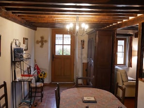 Dining - Holiday Home With Large Garden and Private Lake in the Lovely Surroundings of Beauchamps (Beauchamps-sur-Huillard)