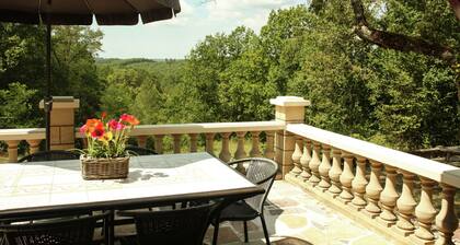Quiet Cottage in Pontcirq, With Wifi, Private Pool and Beautiful Garden