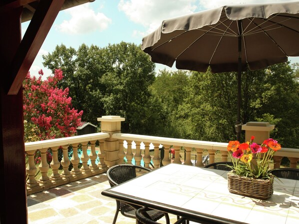 Unclassified image, 1 of 35, button - Quiet Cottage in Pontcirq, With Wifi, Private Pool and Beautiful Garden (Pontcirq)