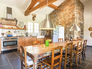 Dining - Luxury Villa With Heated Private Pool in the Beautiful Wine Region of Southern France (Saint-Jean-de-Minervois)