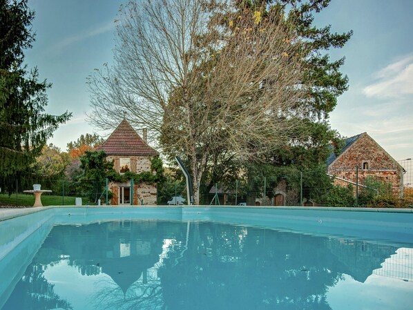 Outdoor pool - Modern Holiday Home in Montclera With Swimming Pool (Montclera)