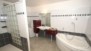 وحدات دش مع أحواض استحمام