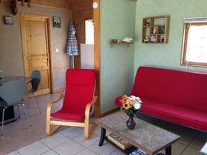 DVD player - Quaint Holiday Home in La Haye-d'ectot With Garden (La Haye-d'Ectot)
