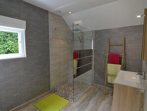 Shower - Quaint Holiday Home in La Haye-d'ectot With Garden (La Haye-d'Ectot)