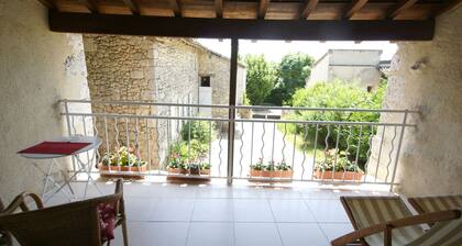 Characteristic, Modern House With Pool and Jacuzzi in Southern France