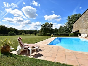 Outdoor pool - Vintage Holiday Home in Vergoncey With Swimming Pool (Saint-James)