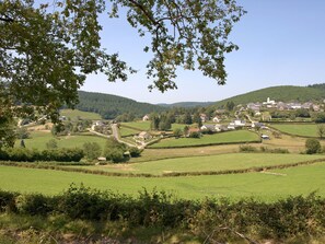 Exterior - Detached Holiday Home on a Hill With a Phenomenal View of the Morvan (Onlay)