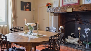 Unclassified image, 4 of 36, button - Spacious Holiday Home in Labastide-d'armagnac With Pool (Saint-Julien-d'Armagnac)
