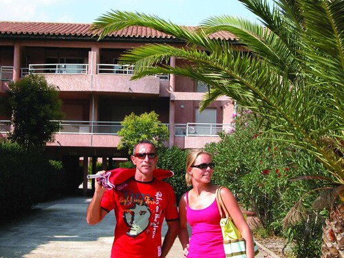 Comfortable Apartment With a Terrace at 800 m. From the sea
