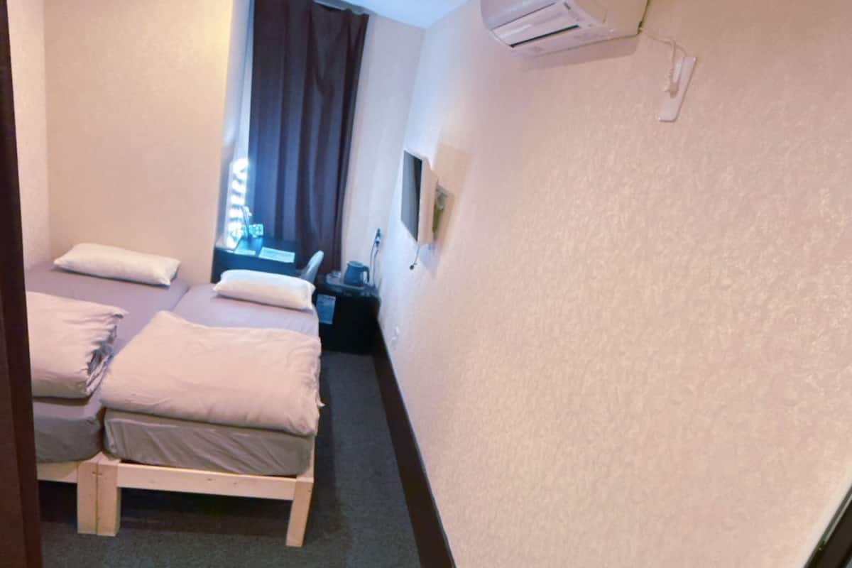 Standard Double Room (101)