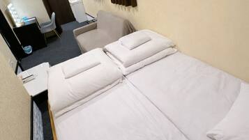 Standard Double Room (102)