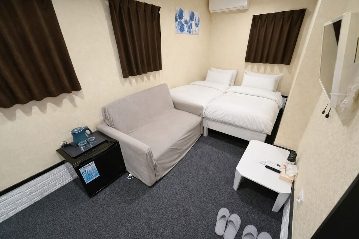 Standard Double Room (102)