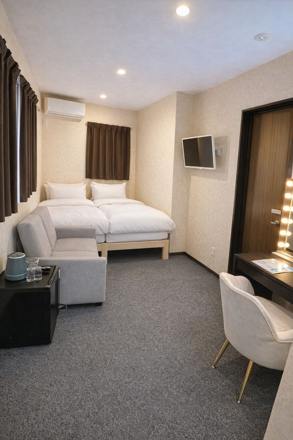 Standard Double Room (202)