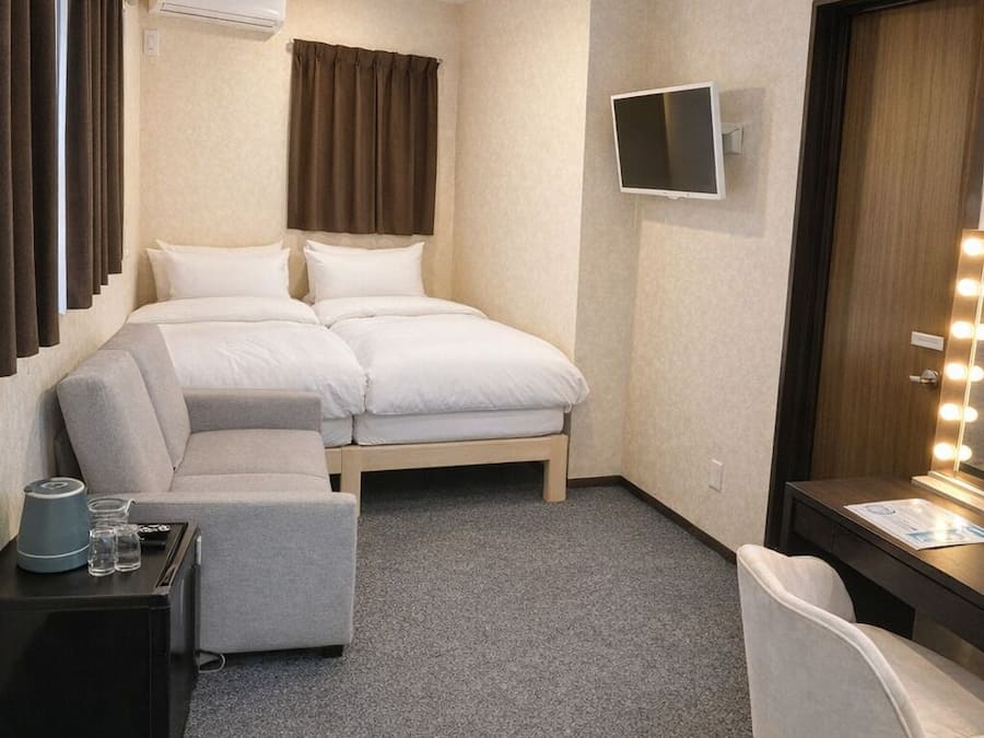 Standard Double Room (202)
