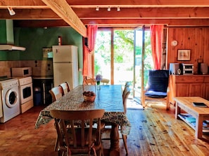 Dining - Space and Tranquility in Fine Centrally Located House With Private Pool Cahus (Cahus)