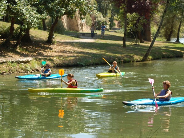 Fitness facility - Romantic Holiday Home in Dégagnac With Large Garden in Historical Surroundings (Degagnac)