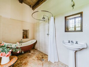 Shower - Luxurious Castle in Saux With Private Swimming Pool (Saux)