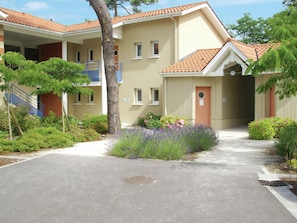 Exterior - Cozy Studio With a Dishwasher Just 3 km From the Beach (Soulac-sur-Mer)