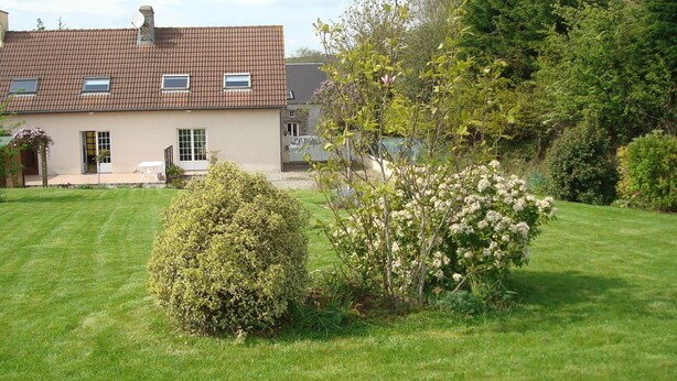 Property grounds - Cozy Holiday Home in Bolleville With Terrace (La Haye)