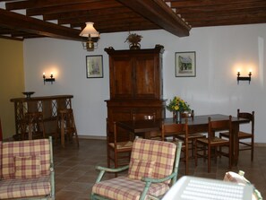 Dining - Cozy Holiday Home in Bolleville With Terrace (La Haye)