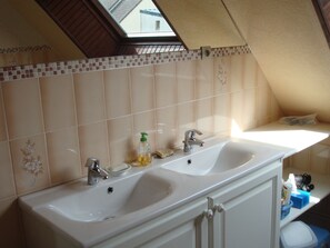 Shower - Cozy Holiday Home in Bolleville With Terrace (La Haye)