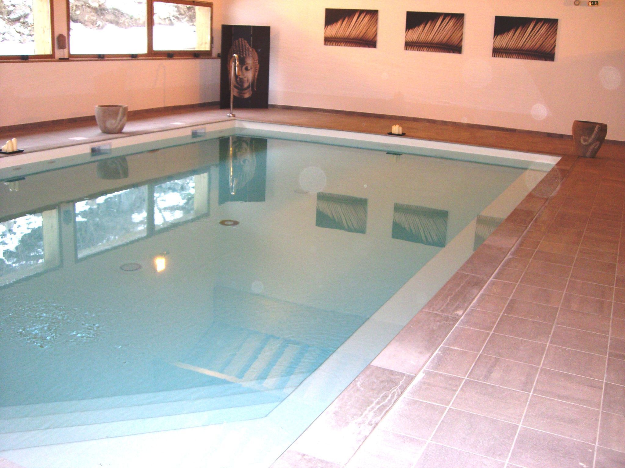 Kolam renang outdoor