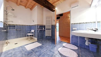 Bathtub