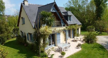 Cozy Holiday Home in Montebourg With Garden