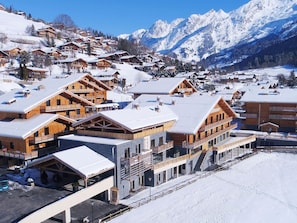 Exterior - Luxury Apartment in the Attractive ski Resort of La Clusaz (La Clusaz)