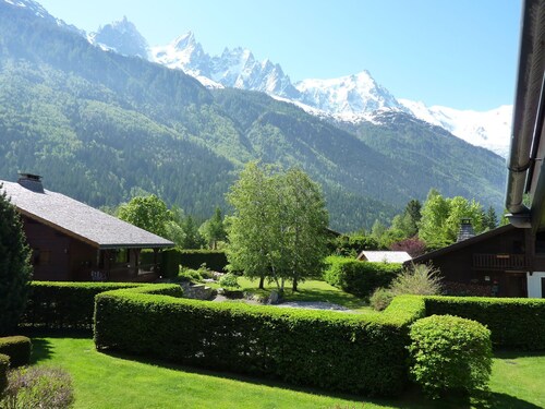 Comfortable Holiday Home in Charmonix With Mountain View