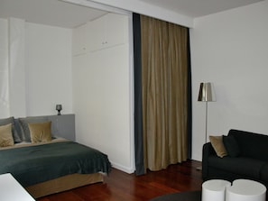 DVD player - Modern Apartment in Île-de-france With Private Terrace (Paris)