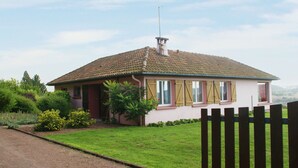 Exterior - High-altitude House With Formidable View to Gamaches (Gamaches)