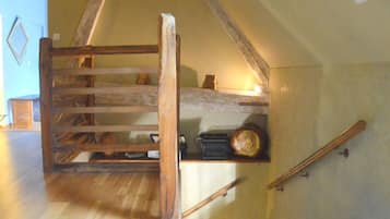 4 bedrooms, individually furnished