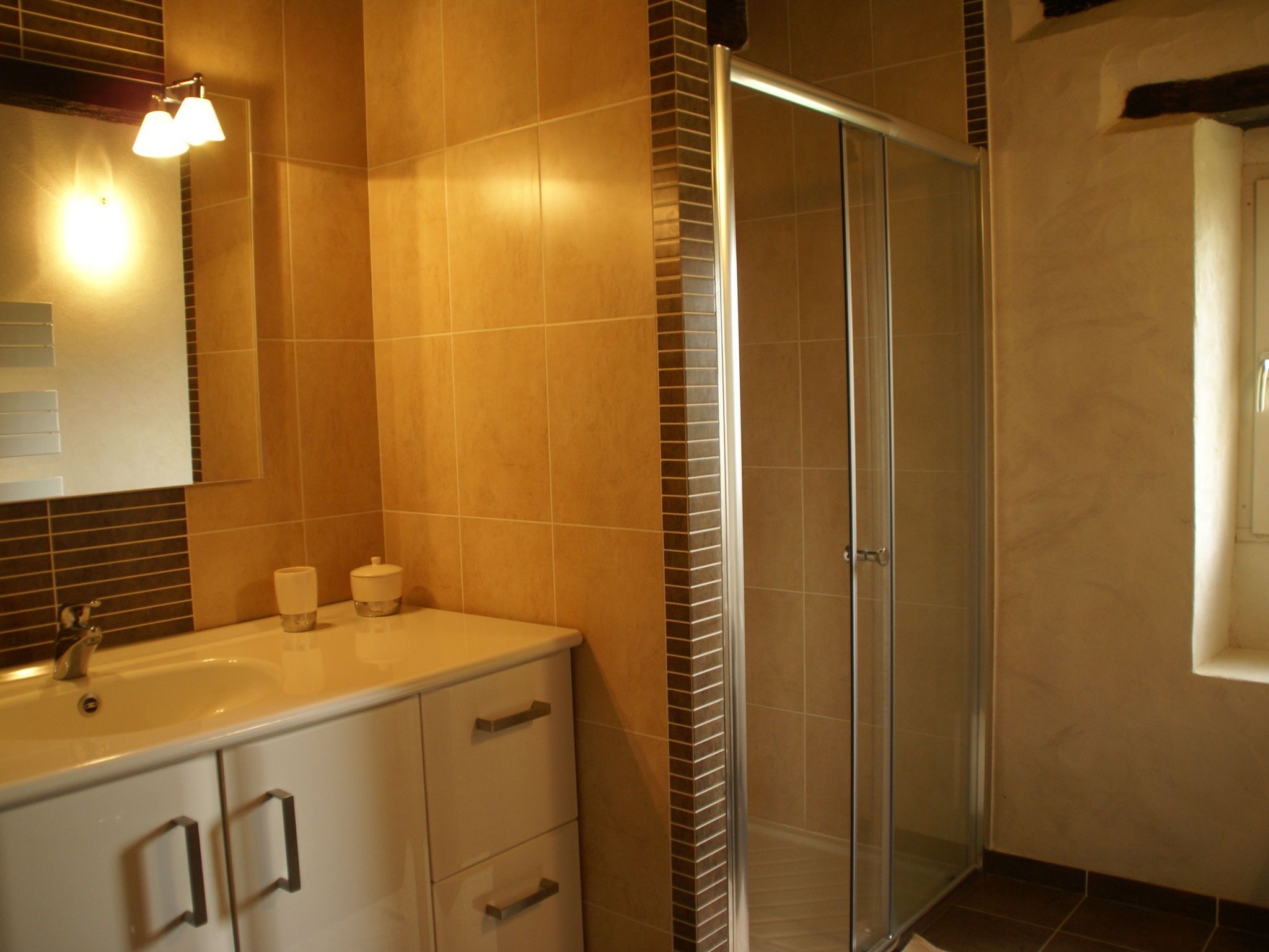 Shower, towels